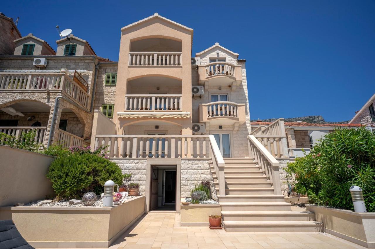 Hektorovic Poolside Apartments Bol Exterior photo