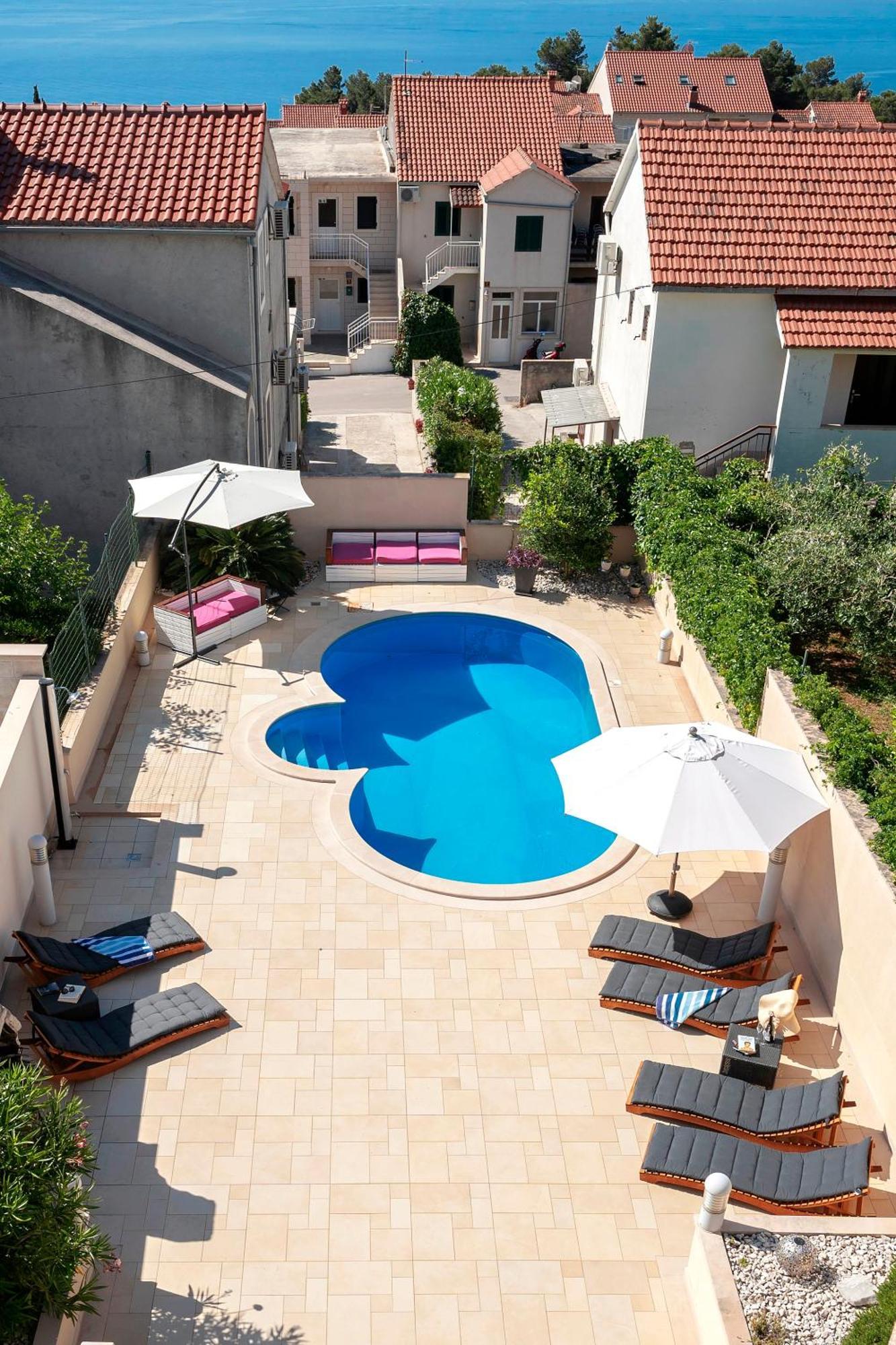 Hektorovic Poolside Apartments Bol Exterior photo